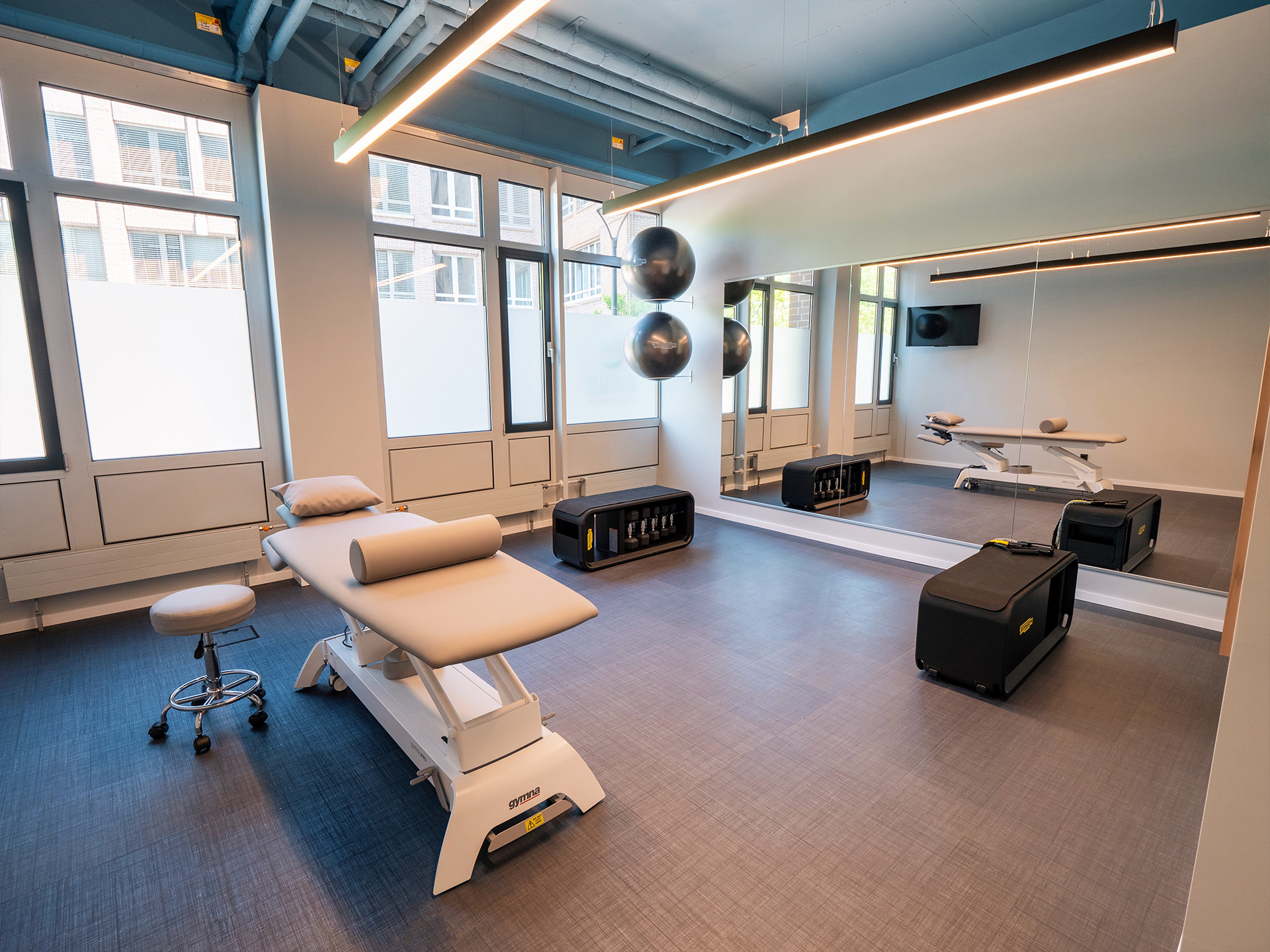Revitalis Physiotherapie in München Behandlungsraum Therapie